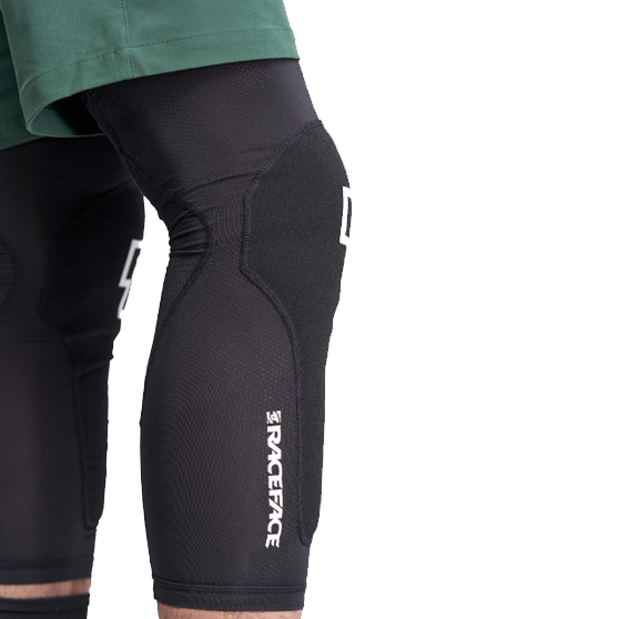 Race Face Charge Knee Stealth наколенники, черный