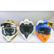 Сравнение шлемов Shoei, Airoh и Fox V3. Видео.