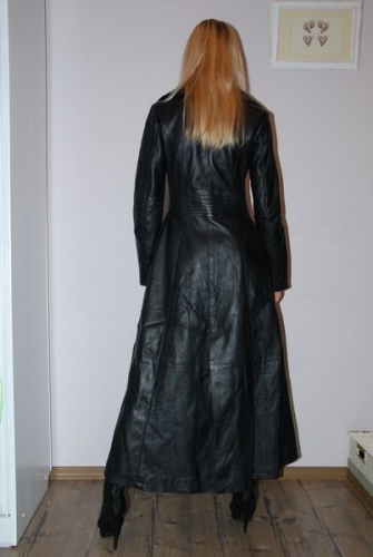 First L804 Плащ женский кожаный классический