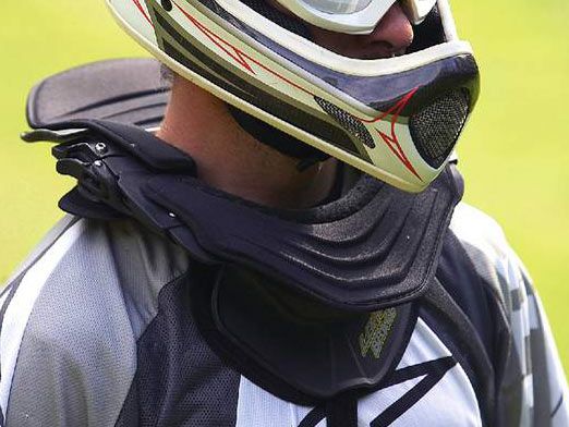 Leatt Moto GPX Club Plus полукарбоновая защита шеи, черно-белый