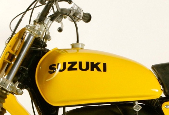 1978 Suzuki RM250C-3.jpg