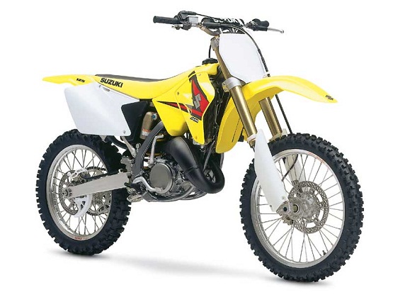 2005 Suzuki RM125.jpg 2005 Suzuki RM125.jpg