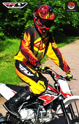 Fly Racing 2.jpg Fly Racing 2.jpg