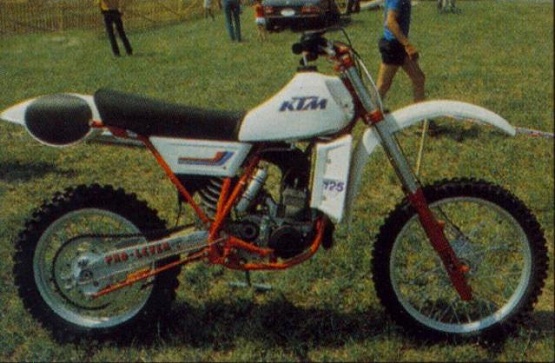 1982 125.jpg
