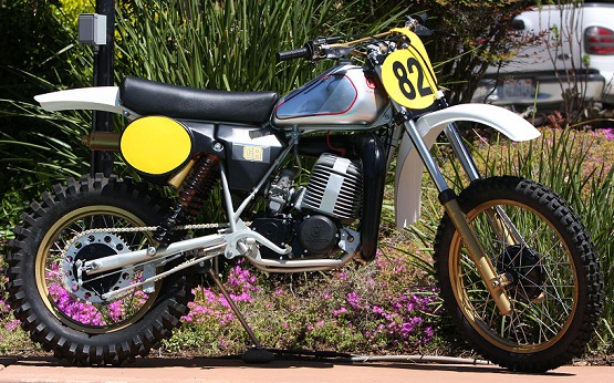 1983_Husqvarna_CR_500_1.jpg
