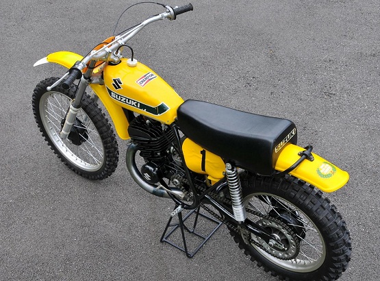 1973 Suzuki RN73 Роджера Де Костера-4.jpg