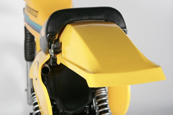 1979 Suzuki RM400-3.jpg