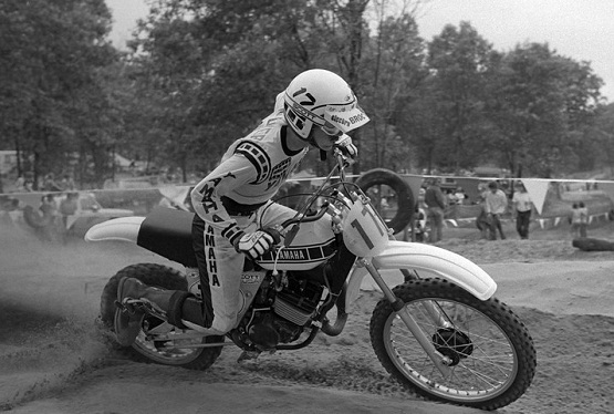 1977 гловер.jpg