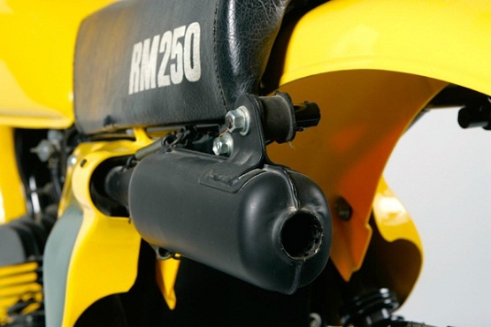 1978 Suzuki RM250C-6.jpg