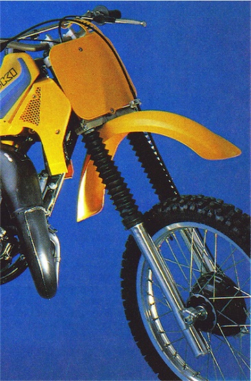 1982 Suzuki RM250Z-7.jpg