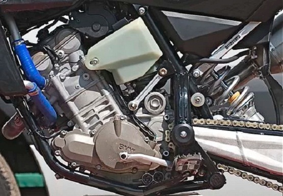 2011 Husqvarna ТС450-1.jpg 2011 Husqvarna ТС450-1.jpg