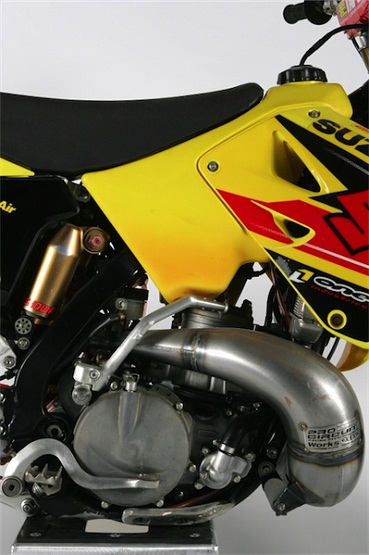 2001 Factory Suzuki RM250 Кевина Виндама-3.jpg 2001 Factory Suzuki RM250 Кевина Виндама-3.jpg