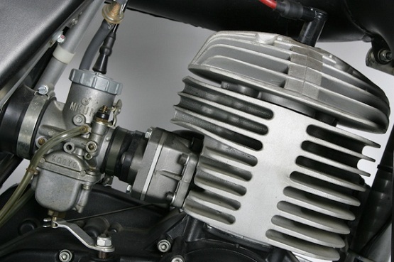 1981 HUSQVARNA 430-3.JPG