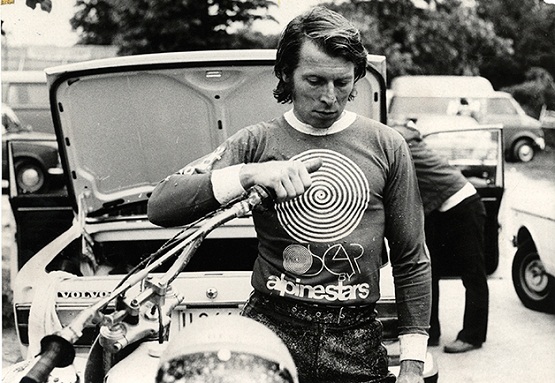 1975 де костер.jpg