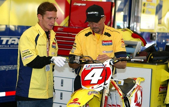 2007-suzuki-rm-z450-carmi-2.jpg 2007-suzuki-rm-z450-carmi-2.jpg