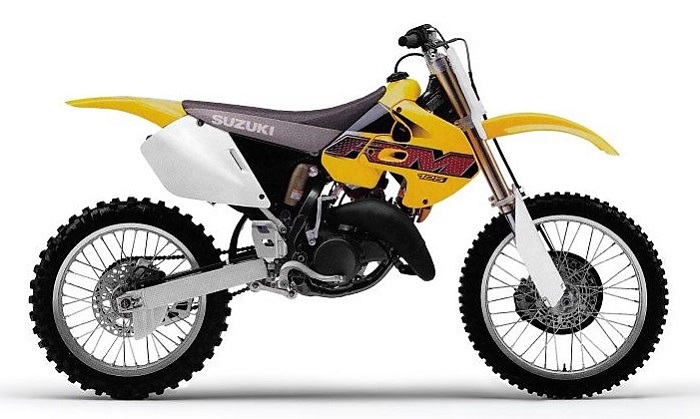 Suzuki RM125 2000.jpg Suzuki RM125 2000.jpg