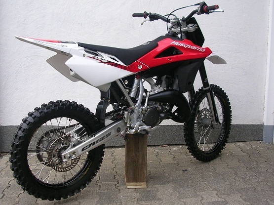 2008 HUSQVARNA CR 125.jpg 2008 HUSQVARNA CR 125.jpg