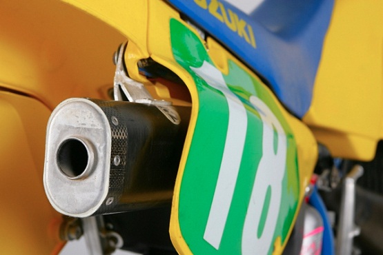 1989 works Suzuki RM250-6.jpg