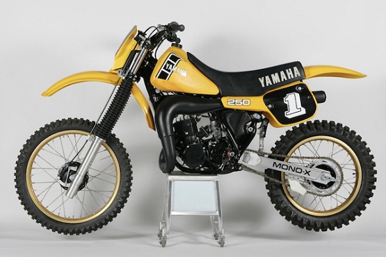 1982 YZ250J.jpg 1982 YZ250J.jpg
