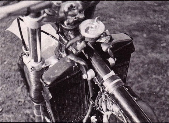 1982 Suzuki RM250Z-1.jpg