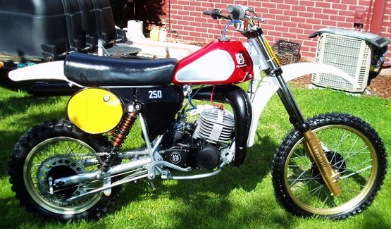 1982 HUSQVARNA_82_CR_250.jpg