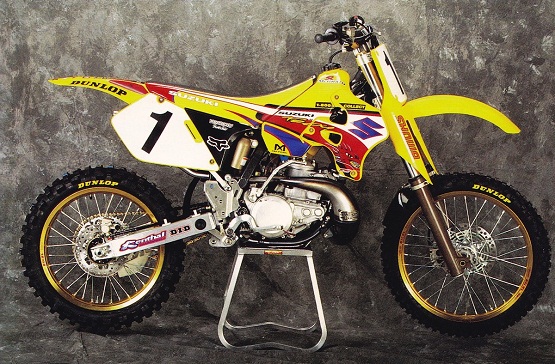 1996 SUZUKI RM250-8.jpg