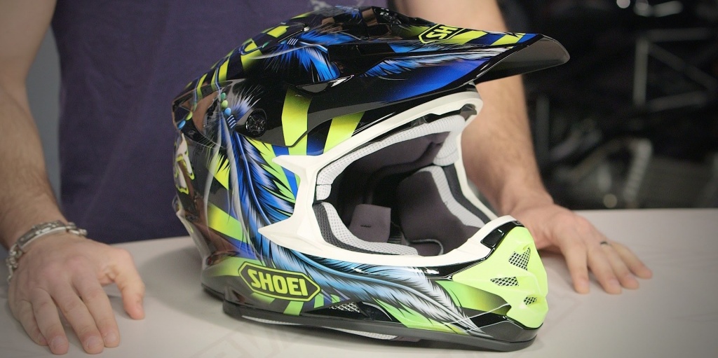 Shoei.jpg Shoei.jpg
