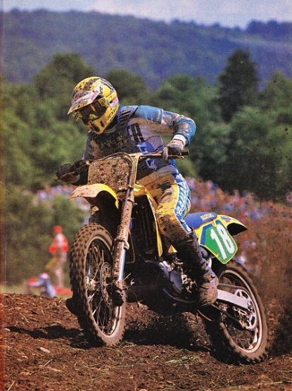 1989 works Suzuki RM250-3.jpg