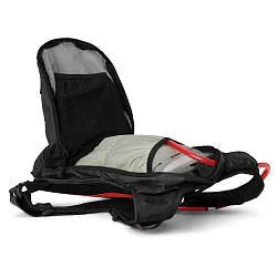 USWE Outlander 9L Hydration Pack (3L) Black рюкзак-гидропак, черный