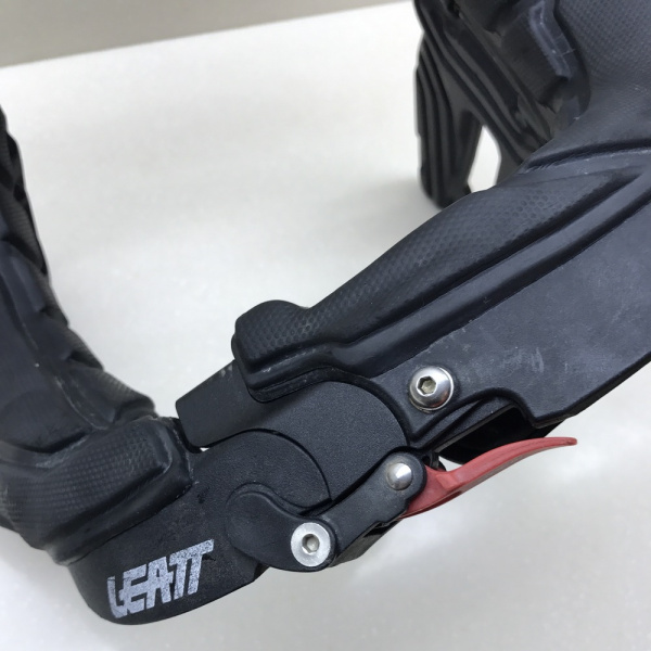 Leatt Neck Brace GPX 4.5 защита шеи, черный