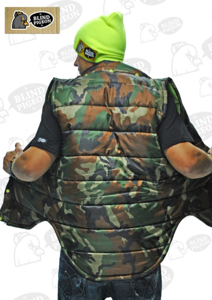 Blind Pigeon жилет стеганный с прямой молнией, зеленый камуфляж