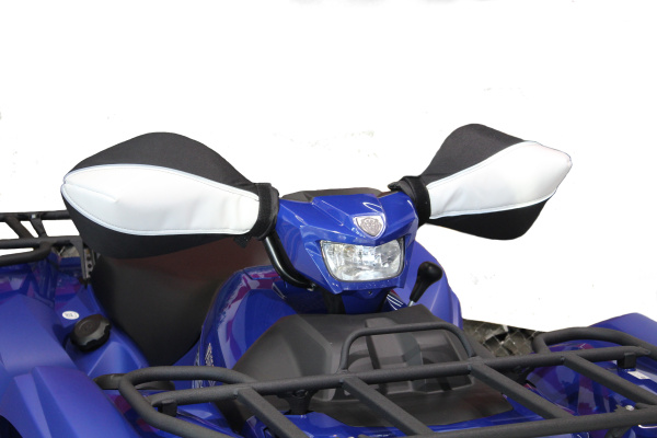 Мотокутюрье муфты на руль, черно-белый