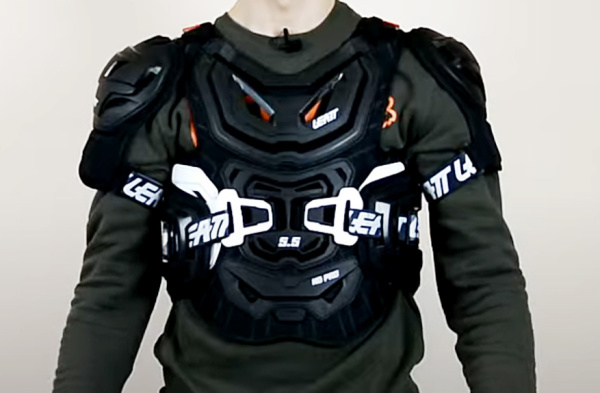 Leatt Chest Protector PRO HD 5.5 панцирь, белый Leatt Chest Protector PRO HD 5.5 панцирь, белый