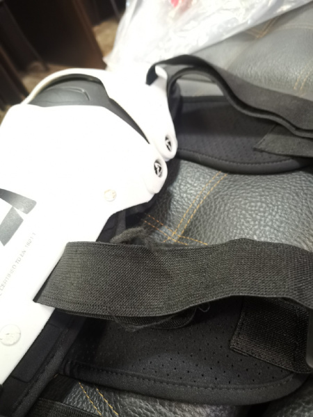 Leatt Dual Axis шарнирные наколенники, белый (б/у)