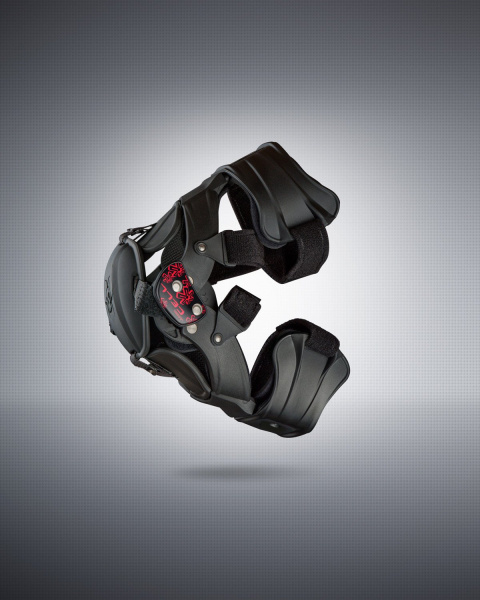 Asterisk Junior Cell Germ Knee Brace наколенники детские, черный Asterisk Junior Cell Germ Knee Brace наколенники детские, черный