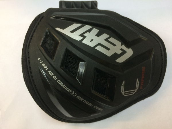 Leatt C-Frame Carbon чашка для наколенника, черный, левая Leatt C-Frame Carbon чашка для наколенника, черный, левая
