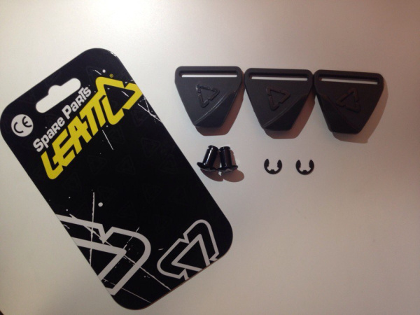 Leatt Buckle Kit Dual Axis Pair застежки для наколенников Leatt Buckle Kit Dual Axis Pair застежки для наколенников