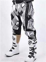 Shift Racing Assault мотоштаны, черно-белый с черепами