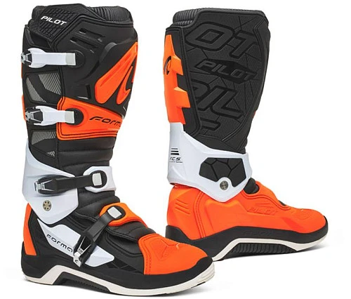 Forma Pilot Black/Orange/White мотоботы