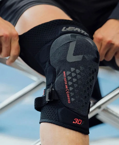Leatt 3DF 5.0 Evo FastFit Black наколенники, черный
