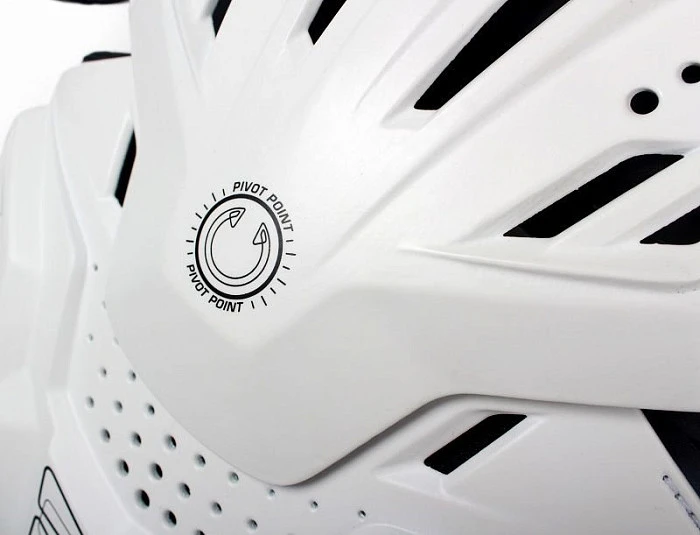 Leatt  Fusion 3.0 панцирь+защита шеи, белый