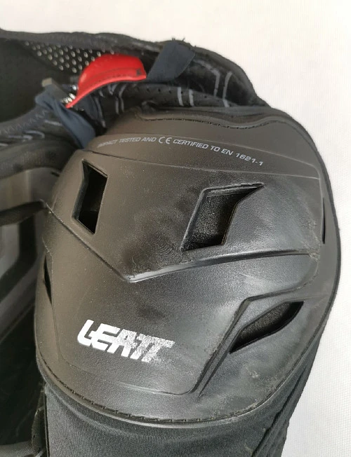 Leatt Body Protector 5.5 моточерепаха, черный (б/у)