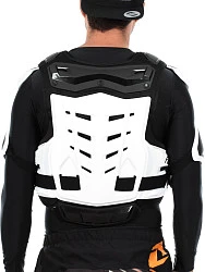 Fox Raptor Vest панцирь с плечами, черно-белый