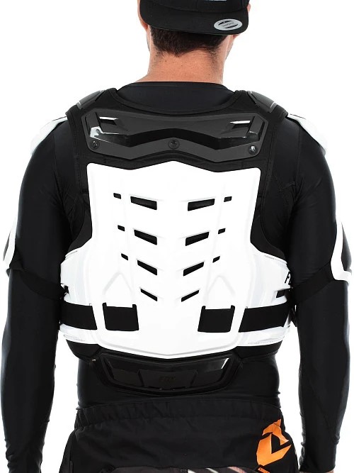 Fox Raptor Vest панцирь с плечами, черно-белый