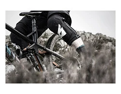 Bluegrass Solid D3O наколенники, черный