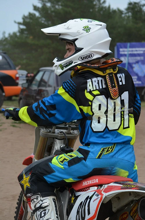 Leatt Moto GPX Club Plus полукарбоновая защита шеи, черно-белый