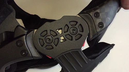 Leatt Knee Brace C-Frame Pro Carbon наколенники, черный