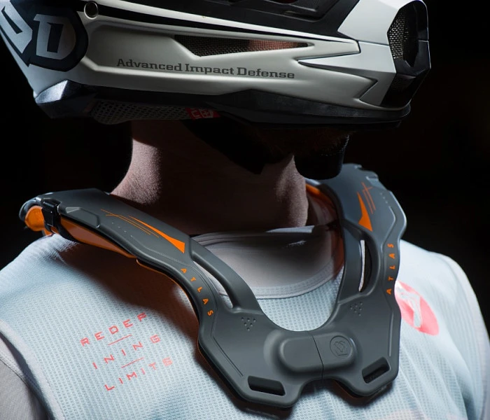 Atlas Vision Black защита шеи