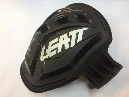 Leatt C-Frame Carbon чашка для наколенника, черный, левая