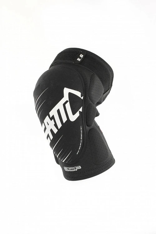 Leatt 3DF 5.0 Junior наколенники подростковые, черный